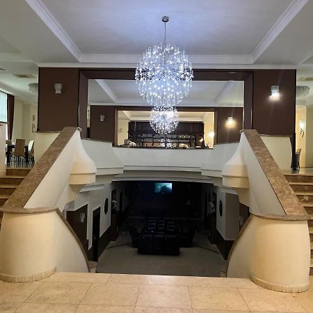 Albert Hotel Ploiesti Exterior photo