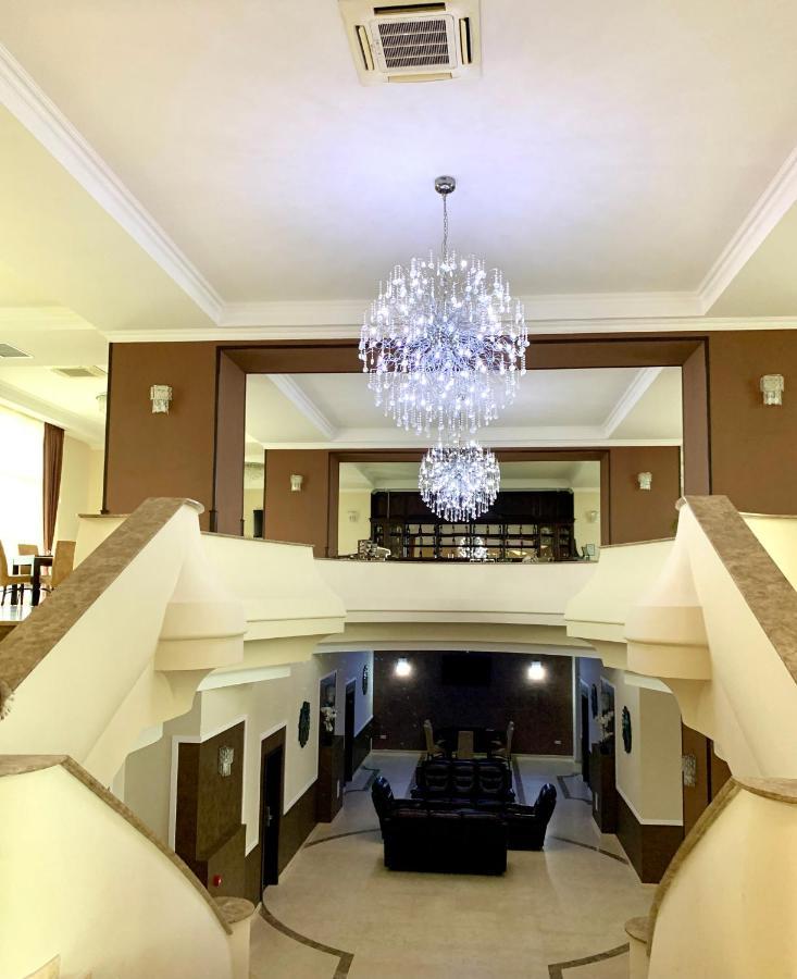 Albert Hotel Ploiesti Exterior photo