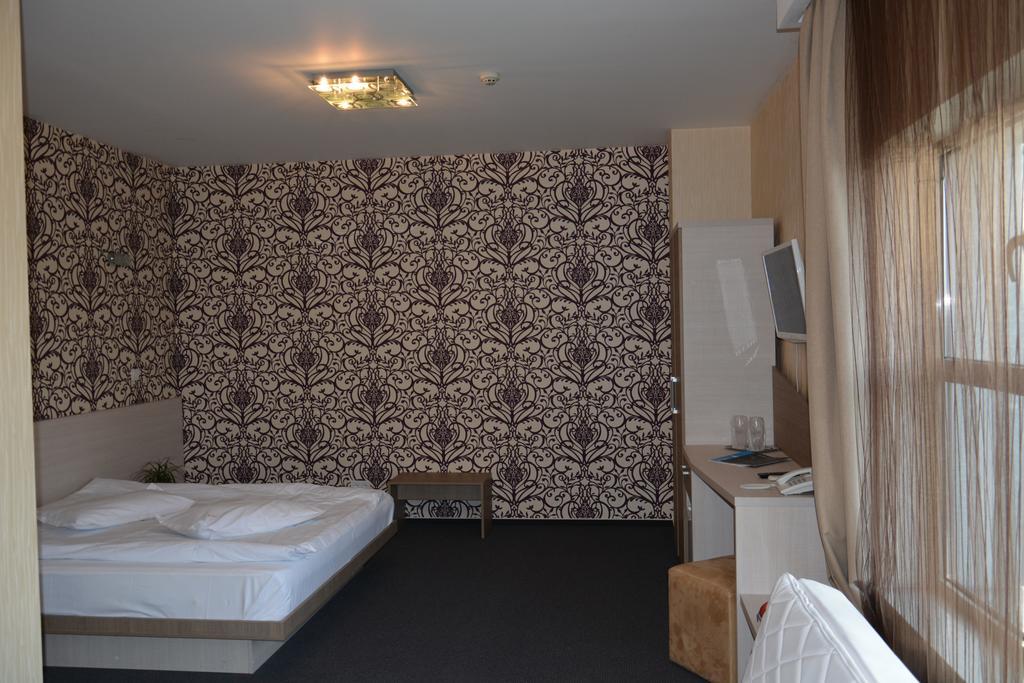 Albert Hotel Ploiesti Room photo