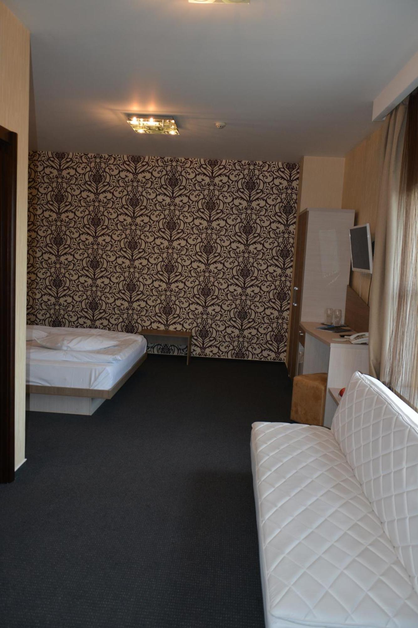 Albert Hotel Ploiesti Room photo