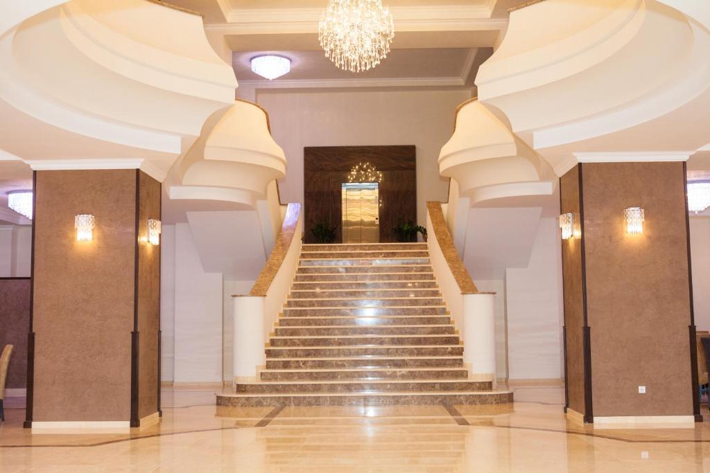 Albert Hotel Ploiesti Exterior photo